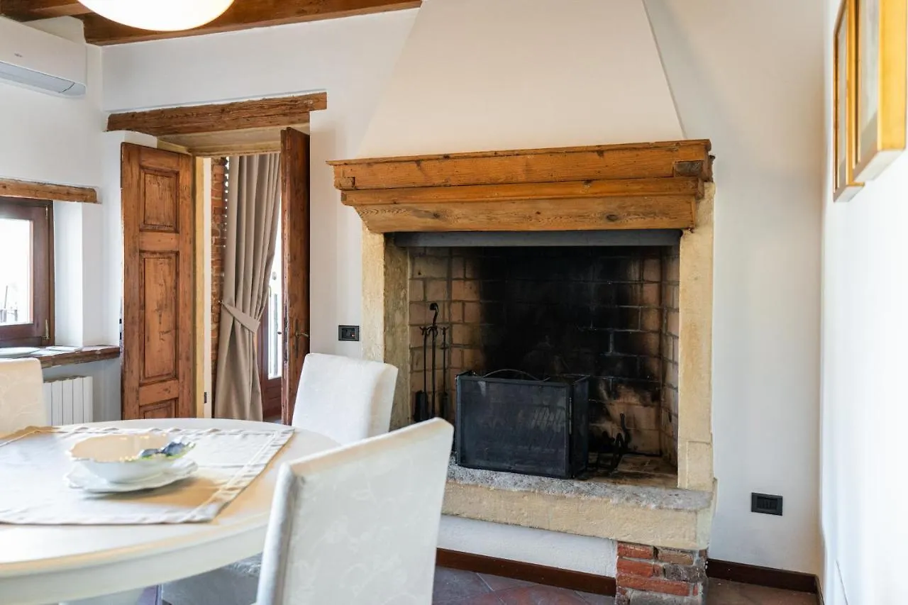 Domus Verona - Residenza Merici 0*,