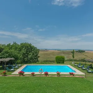 https://villa-e-fattoria-di-radi.it-tuscanyhotel.com