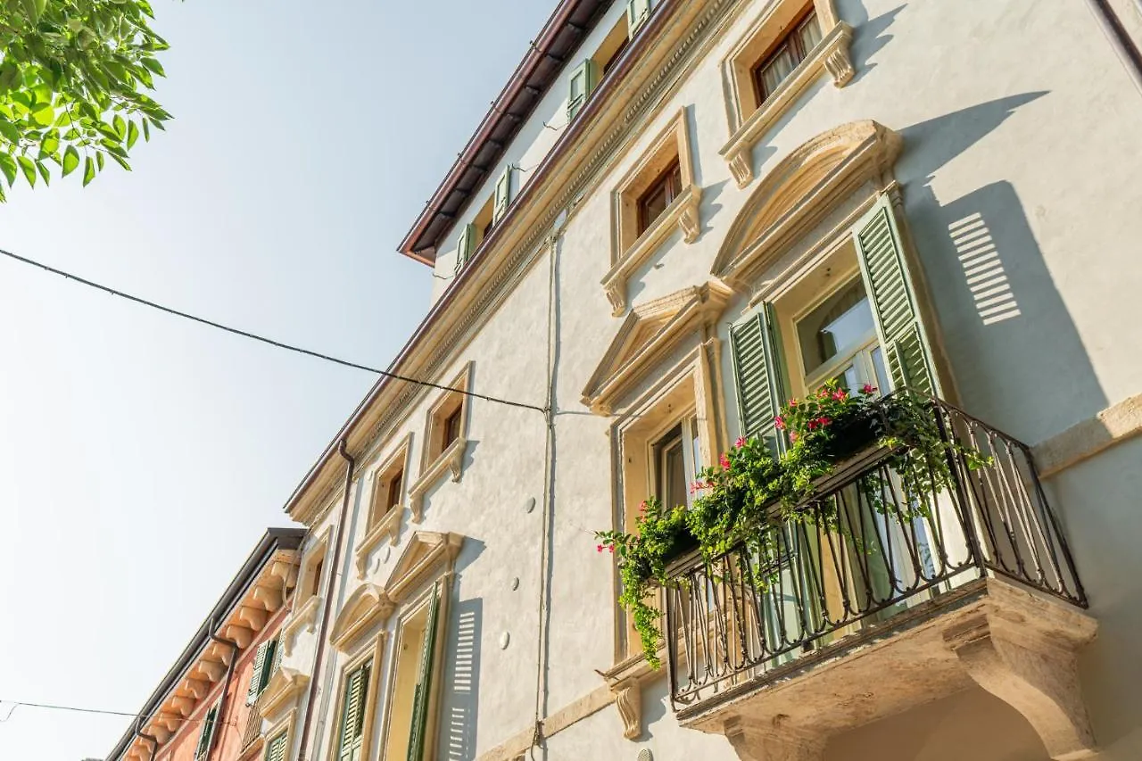 Domus Verona - Residenza Merici Apartment